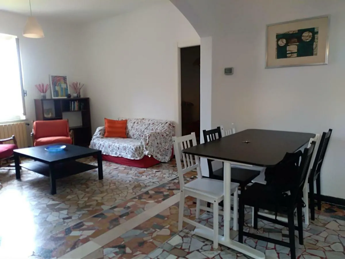 Stunning Aptm In Villa Monterosso al Mare Italy