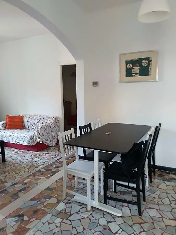 Stunning Aptm In Villa Monterosso al Mare